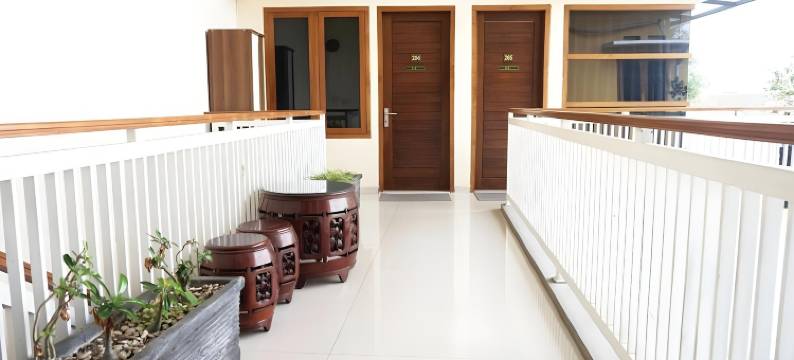 红多兹酒店@科达翁路(RedDoorz @ Jalan Kedawung)图片