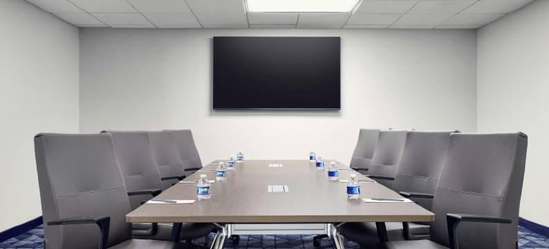 圣路易斯科瑞维科万怡酒店(Courtyard St. Louis Creve Coeur)图片