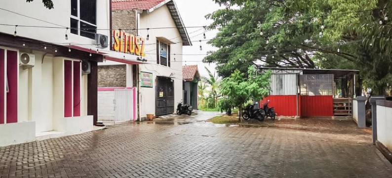 红多兹普拉斯酒店-茉莉芬塔曼(RedDoorz Plus @ Taman Madiun)图片