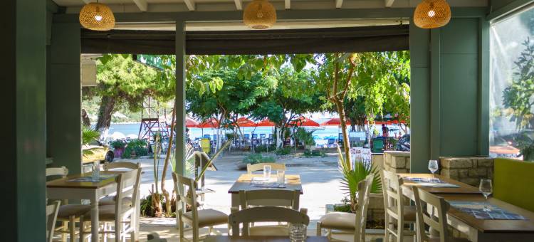 路达湾海滩酒店(Rouda Bay Beach Hotel)图片