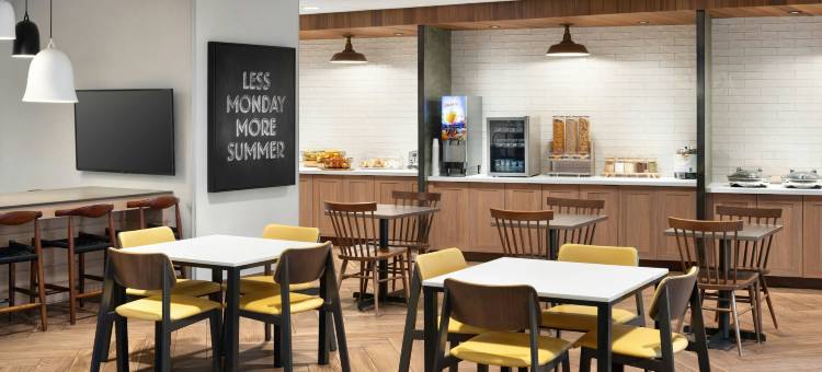 西基隆拿万枫酒店及套房(Fairfield Inn & Suites West Kelowna)图片