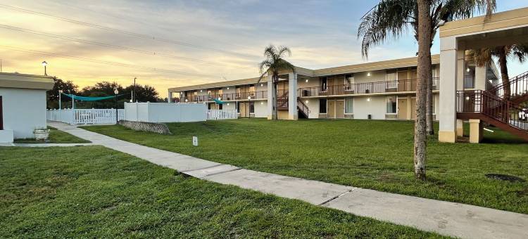 奥卡拉速8酒店(Super 8 by Wyndham Ocala I-75)图片