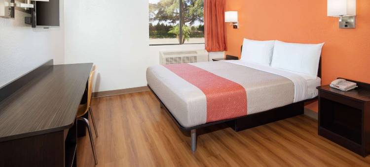 洛杉矶6号汽车旅馆 - 阿卡迪亚/帕萨迪纳(Motel 6 Arcadia, CA - Los Angeles - Pasadena Area)图片