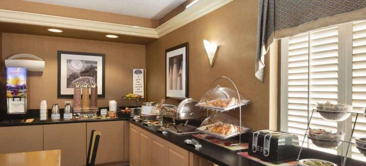 沃尔顿堡滩玛丽埃斯特呗盟套房酒店(Baymont by Wyndham Fort Walton Beach Mary Esther)图片