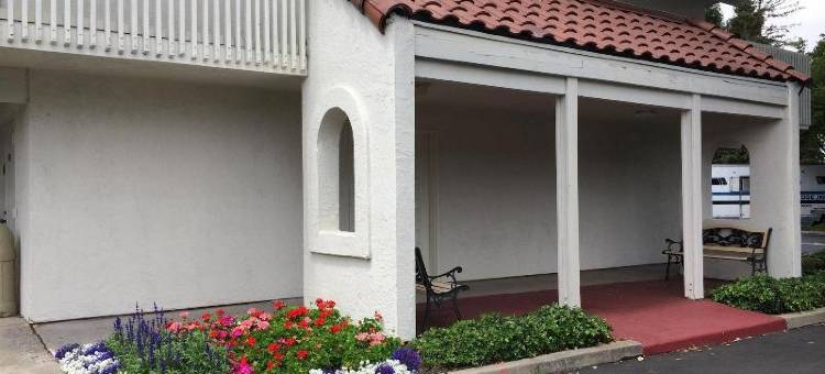 温德姆速8酒店佩塔卢马(Super 8 by Wyndham Petaluma)图片