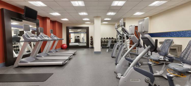 长岛布鲁克海文欢朋酒店(Hampton Inn Long Island-Brookhaven)图片