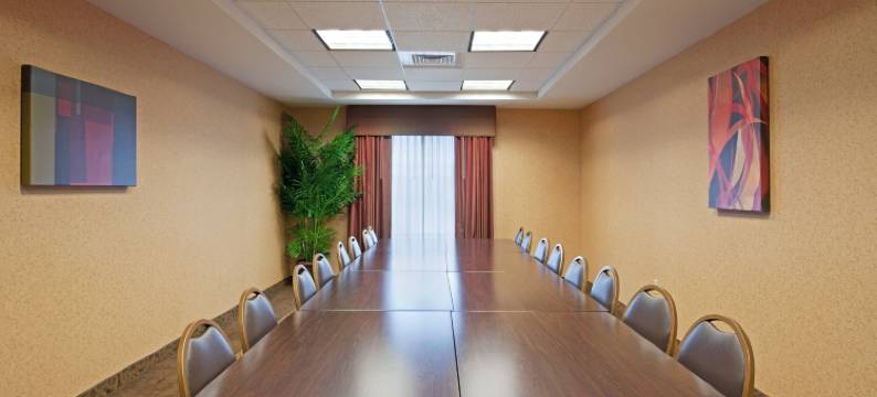 智选假日套房酒店马龙(Holiday Inn Express & Suites MALONE by IHG)图片