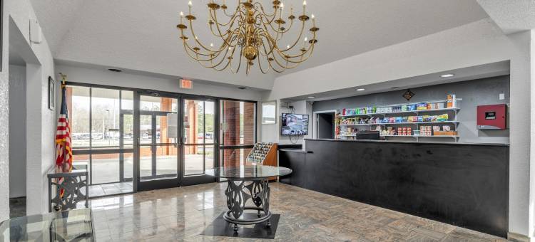 恩波里亚4简少套房公寓(Studios and Suites 4 Less Emporia)图片