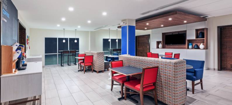 智选假日套房酒店奥佐纳(Holiday Inn Express & Suites OZONA by IHG)图片