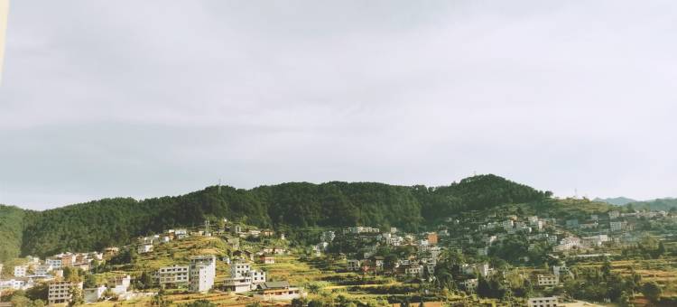 苗侗拾光公寓(康巴大道分店)图片