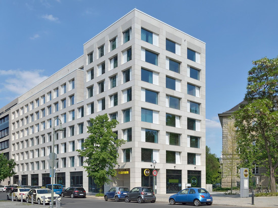 柏林蒂尔加滕B&B酒店