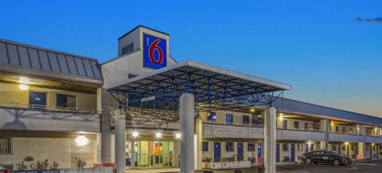 俄亥俄北里奇维尔6号汽车旅馆 - 克利夫兰国际机场 - 北里奇维尔(Motel 6 North Ridgeville, Oh - Cleveland Intl Airport - N Ridgeville)图片