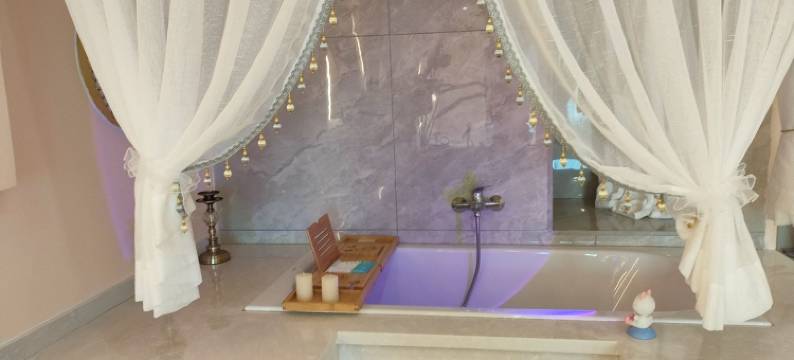 爱屋·观影网红民宿(延吉延边大学西市场店)图片