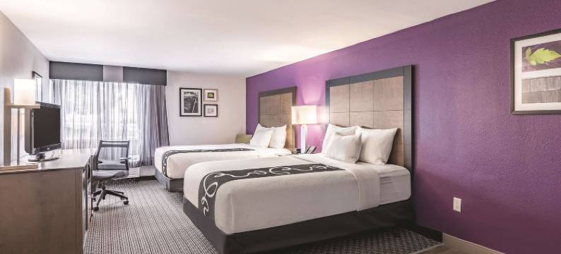 塞勒姆拉昆塔温德姆套房酒店(La Quinta Inn & Suites by Wyndham Salem NH)图片