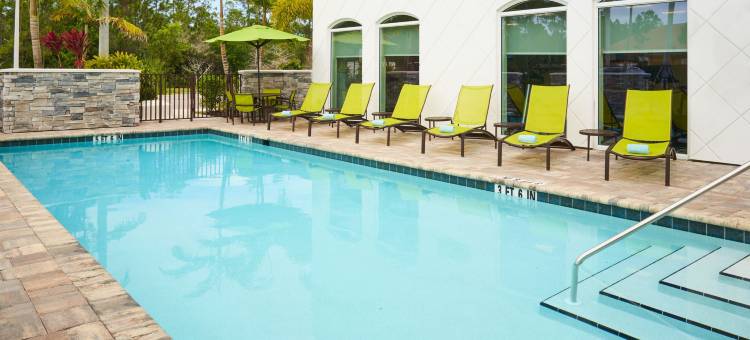 埃斯特罗迈尔斯堡万豪SpringHill Suites酒店(SpringHill Suites Fort Myers Estero)图片