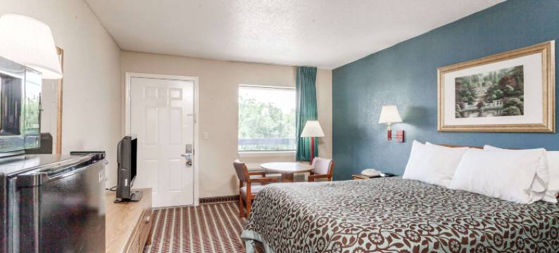 纳什维尔北/欧普兰区温德姆戴斯酒店(Days Inn by Wyndham Nashville North/Opryland Area)图片