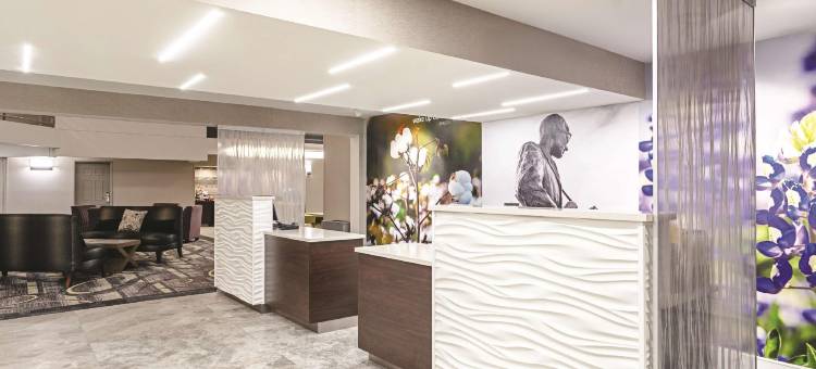 拉伯克西医疗中心拉昆塔温德姆套房酒店(La Quinta Inn & Suites by Wyndham Lubbock West Medical Centr)图片