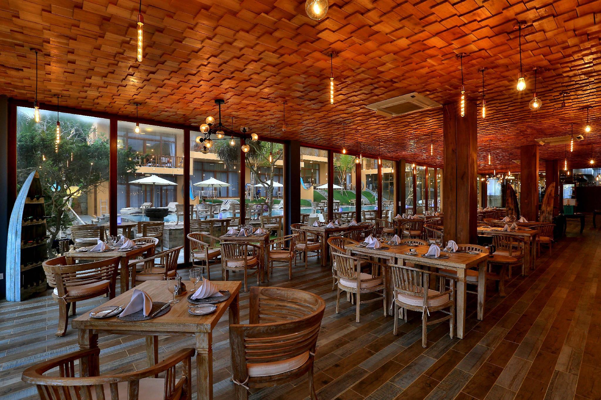 Thaproban Pavilion Waves Over view