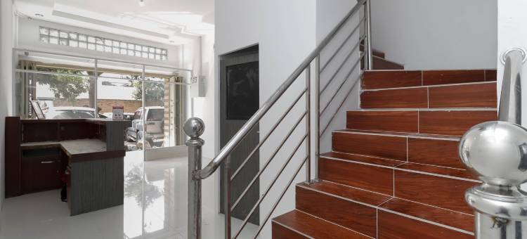 RedDoorz Plus near RS Royal Prima Medan图片