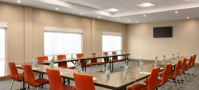 索尔兹伯里洲际智选假日套房酒店(Holiday Inn Express & Suites SALISBURY by IHG)图片