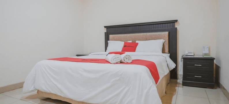红门 – 贾兰帕尔 10 占碑酒店(RedDoorz Premium @ Jalan Pal 10 Jambi)图片