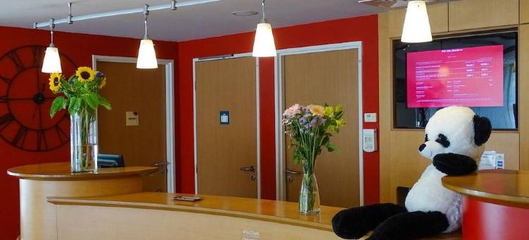 宜必思圣特罗佩孔格林海湾酒店(Ibis Golfe de Saint-Tropez)图片