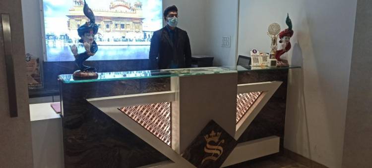 萨米拉特的骄傲酒店(Pride by Samrat)图片