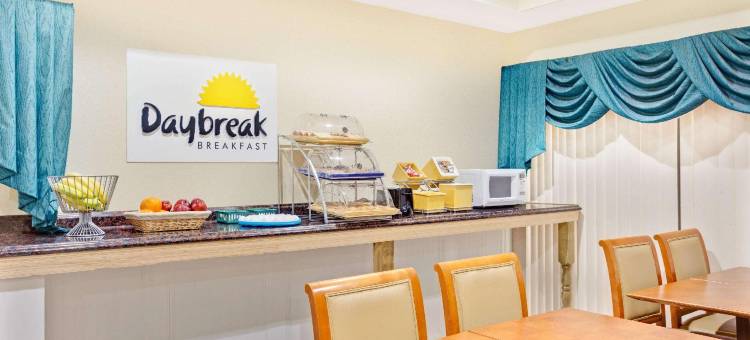 斯托克布里奇南亚特兰大戴斯套房酒店(Days Inn & Suites by Wyndham Stockbridge South Atlanta)图片