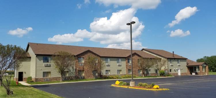 迪卡尔布温德姆速8酒店(Super 8 by Wyndham DeKalb IL)图片