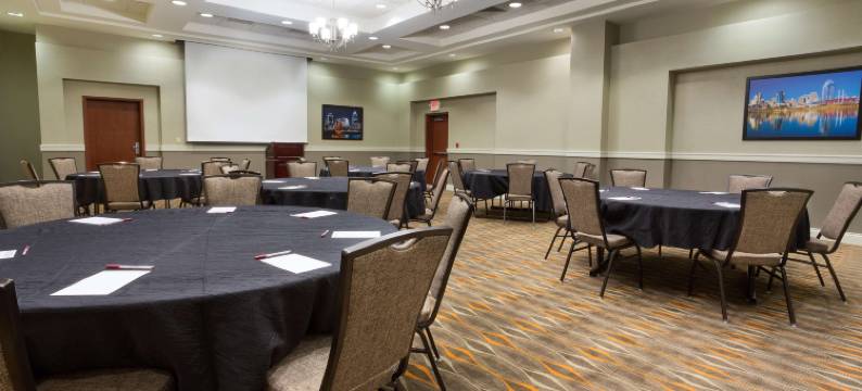 辛辛那提-夏伦维尔德鲁里套房酒店(Drury Inn & Suites Cincinnati Sharonville)图片