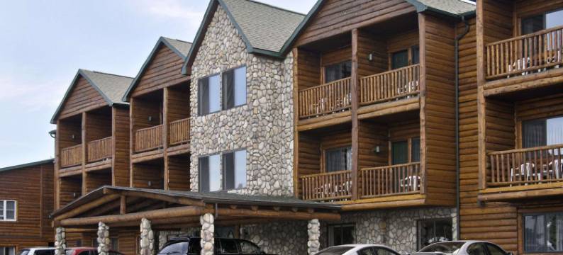 麦奇诺市布里奇维尤速8酒店(Super 8 by Wyndham Bridgeview of Mackinaw City)图片