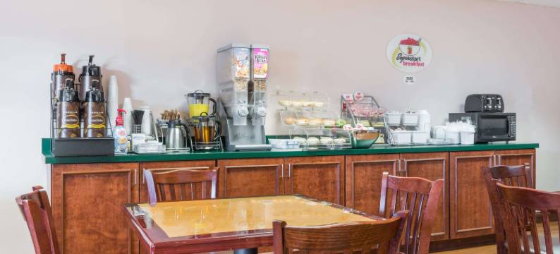 格雷森速8酒店(Super 8 by Wyndham Grayson)图片