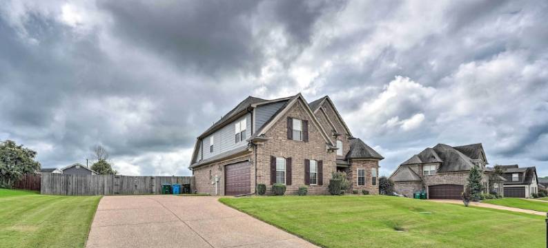 阿托卡家庭住宅，带季节性海水游泳池!(Atoka Family Home w/ Seasonal Saltwater Pool!)图片
