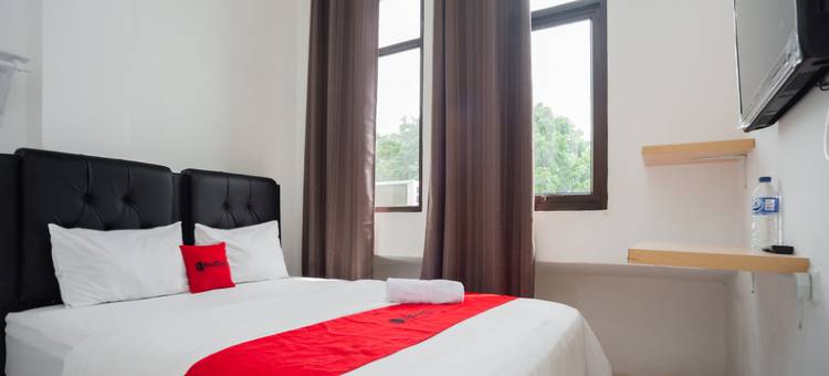 OYO 3929 8安高马斯酒店(RedDoorz at Jalan Bangau Palembang)图片