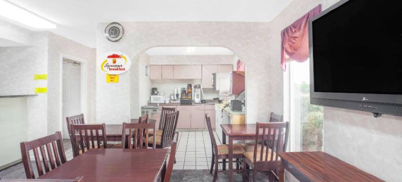 迪凯特-普利斯维尔温德姆速8酒店(Super 8 by Wyndham Decatur Priceville)图片