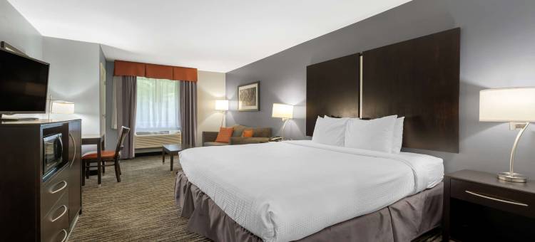 瓦尔帕莱索大学贝斯特韦斯特酒店(Best Western University Inn at Valparaiso)图片