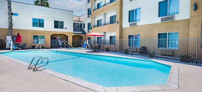 贝克斯菲尔德北华美达酒店(Ramada by Wyndham Bakersfield North)图片