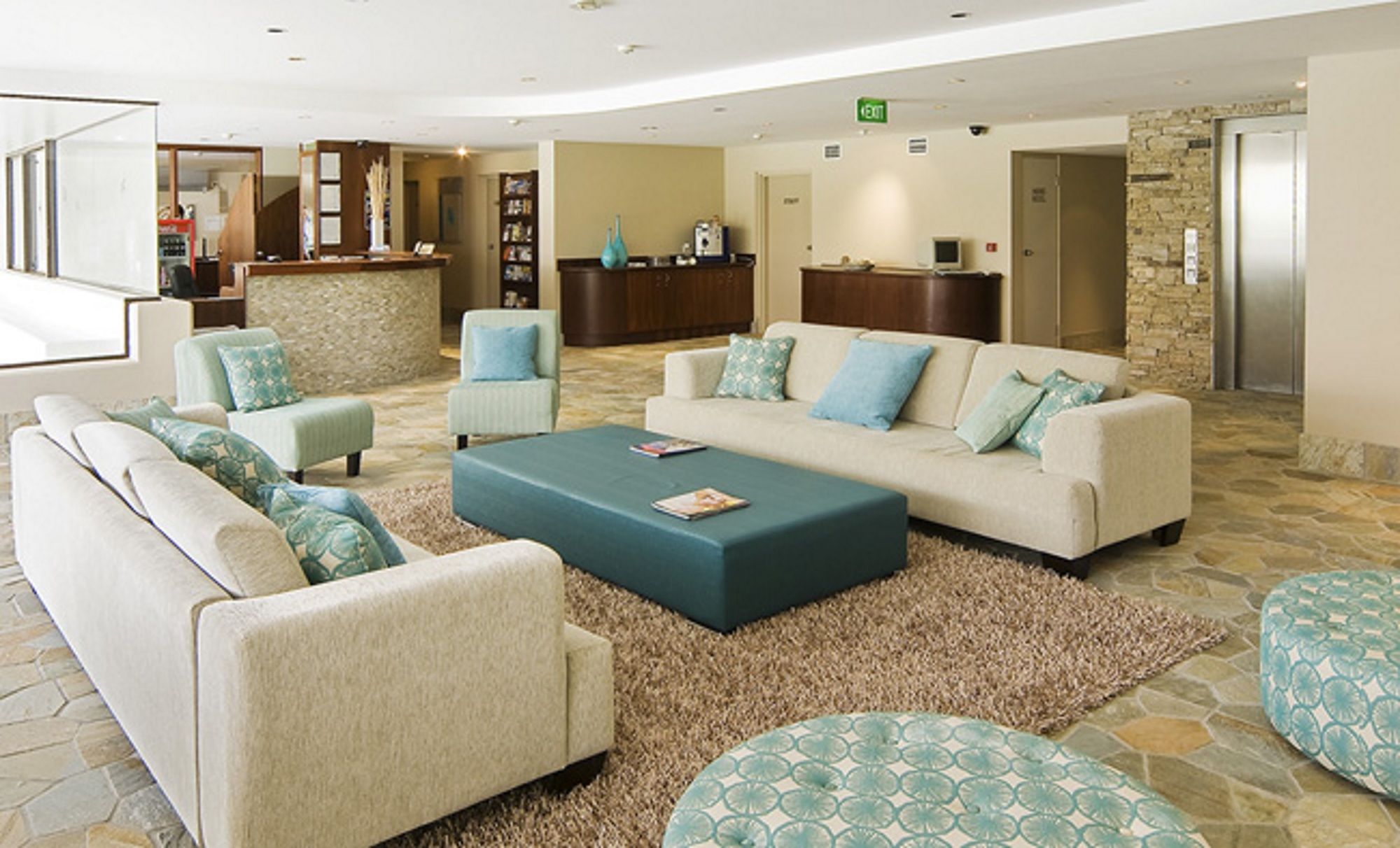 Waves Byron BayOver view