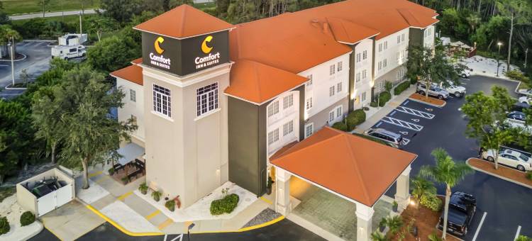 夏洛特港-蓬塔戈尔达舒适套房酒店(Comfort Inn & Suites Port Charlotte-Punta Gorda)图片