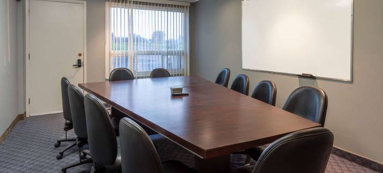 Travelodge by Wyndham Amherst图片