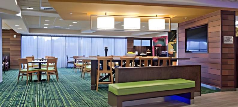 弗多斯塔万枫酒店及套房(Fairfield Inn & Suites Valdosta)图片