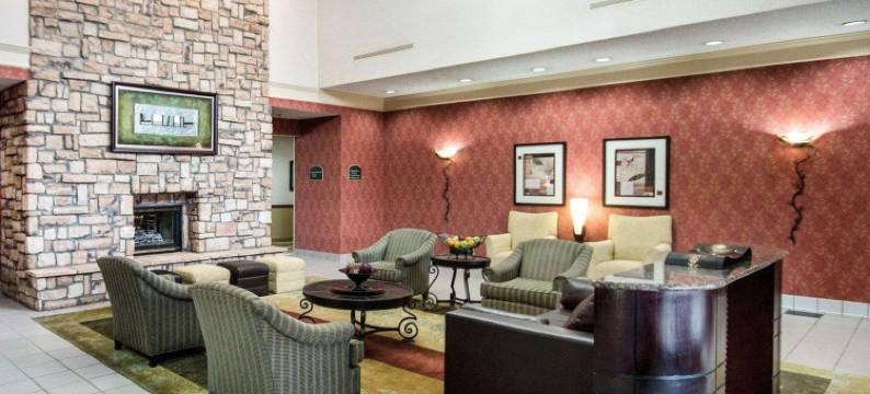 帕克斯堡南舒适套房酒店(Comfort Suites Parkersburg South)图片