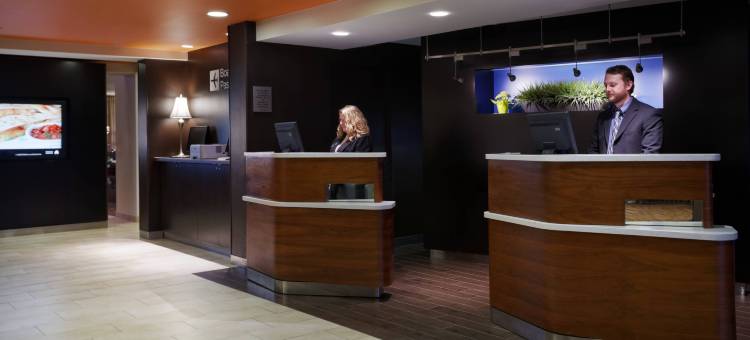 芝加哥圣查尔斯万怡酒店(Courtyard Chicago St. Charles)图片