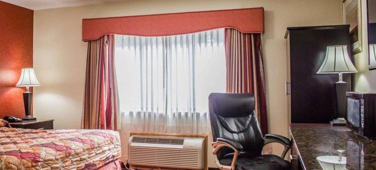 麦克阿瑟机场罗德威旅馆(Rodeway Inn MacArthur Airport)图片