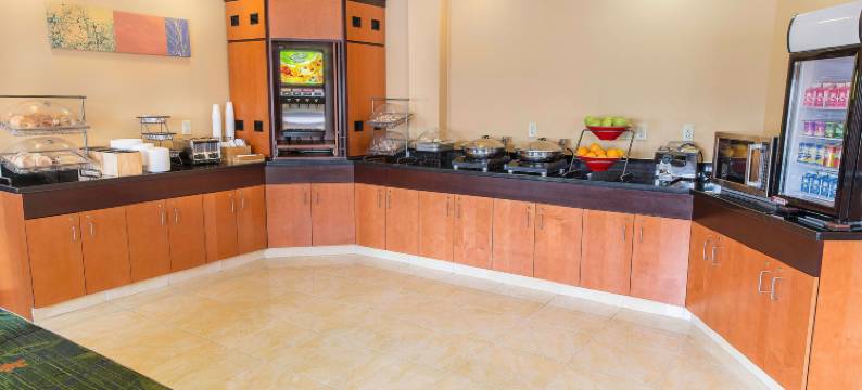 法戈万枫酒店套房客栈(Fairfield Inn & Suites Fargo)图片