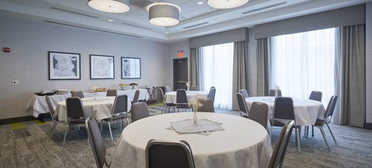 科宁市中心希尔顿花园酒店(Hilton Garden Inn Corning Downtown)图片