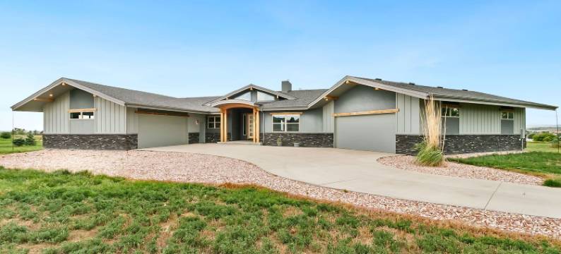 观看落基山壮观风景的豪华住宅(Luxury Home with Spectacular Rocky Mountain Views!)图片