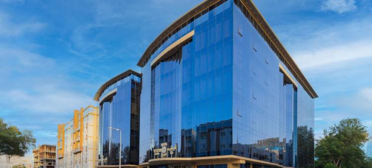 星期天红海喷泉阿尔哈姆拉(Sunday Red Sea Fountain Alhamra Formerly Vivid Plaza Hotel)图片