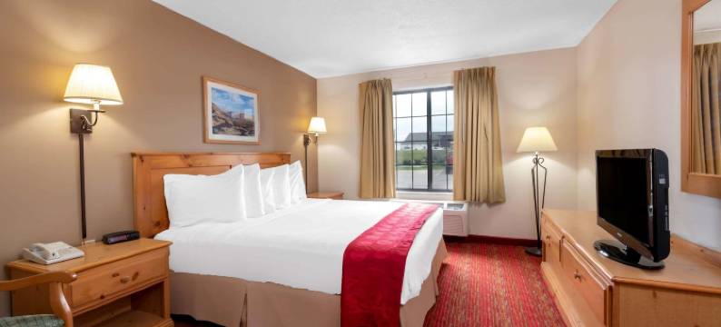 桑默塞特舒适套房酒店 - 黑山丘陵地区(Comfort Inn & Suites Summerset - Black Hills Area)图片