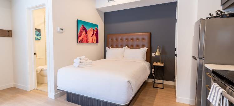 Basecamp度假区里夫斯托克(Basecamp Resorts Revelstoke)图片